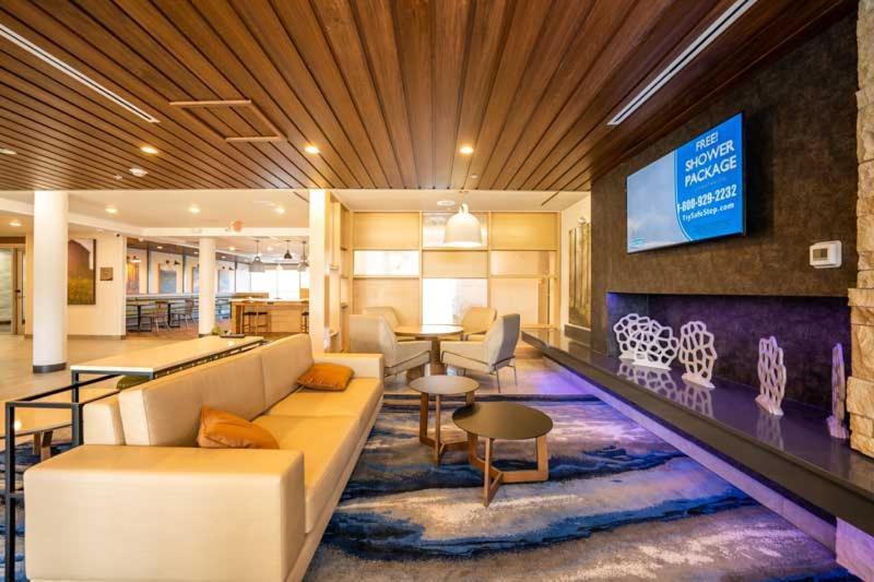 Fairfield Inn & Suites By Marriott Columbus מריסוויל מראה חיצוני תמונה